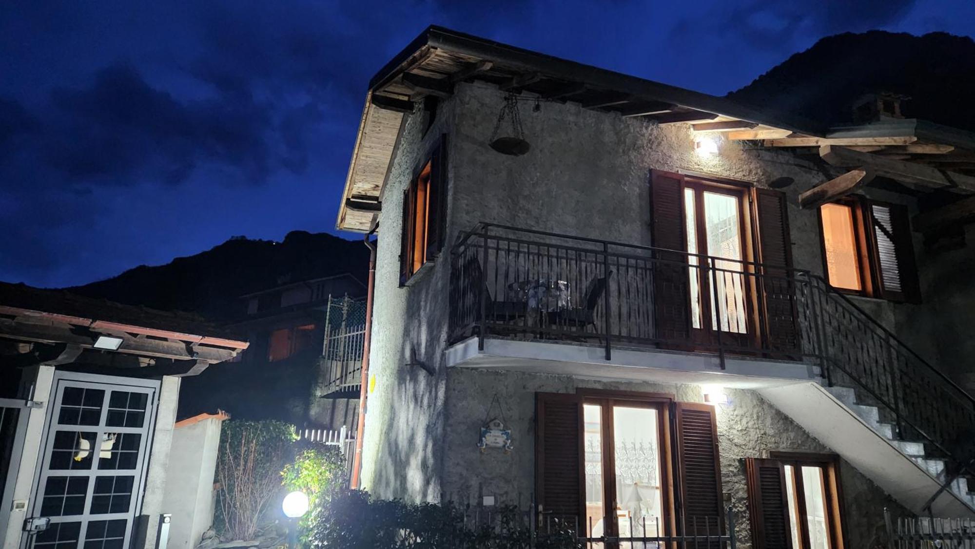 Laura'S Cottage With Lake View, Detached, 5 Kilometers From Varenna Lierna Ngoại thất bức ảnh